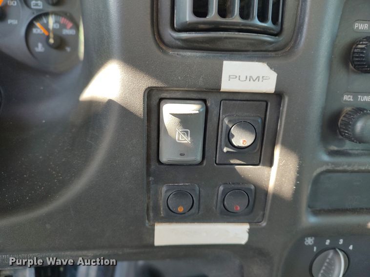 image for item LK9505 2007 GMC C7500  utility / service truck