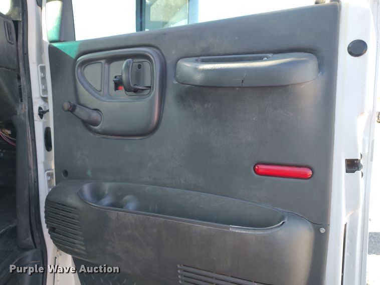 image for item LK9505 2007 GMC C7500  utility / service truck