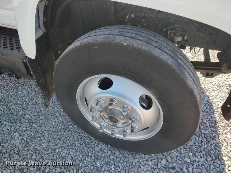 image for item LK9505 2007 GMC C7500  utility / service truck