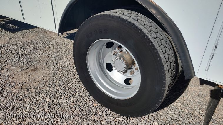 image for item LK9505 2007 GMC C7500  utility / service truck