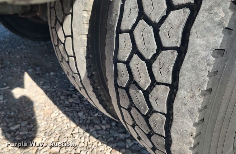 image for item LK9505 2007 GMC C7500  utility / service truck