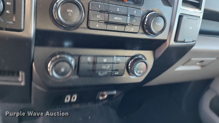 image for item LP9178 2019 Ford F150  SuperCrew pickup truck