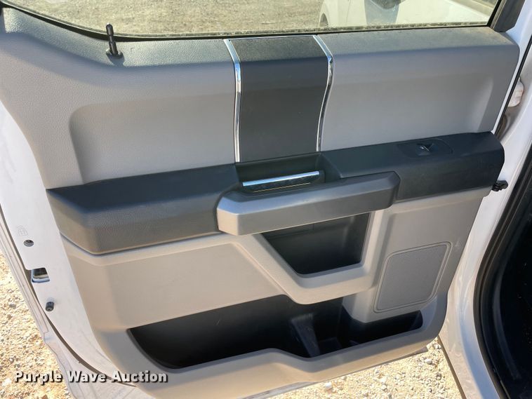 image for item LP9181 2016 Ford F150 XLT  SuperCrew pickup truck