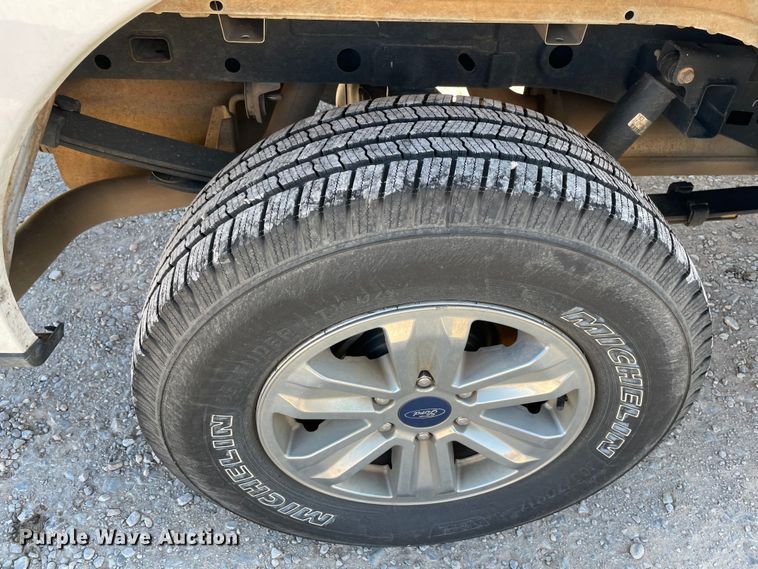 image for item LP9181 2016 Ford F150 XLT  SuperCrew pickup truck