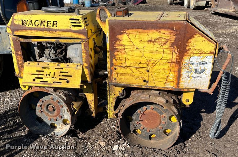 image for item LP9781 Wacker Neuson RT820  double drum roller