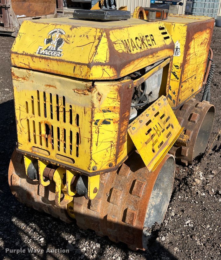 image for item LP9781 Wacker Neuson RT820  double drum roller