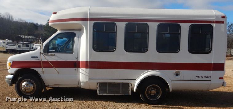 image for item LT9029 1996 Ford E350  shuttle bus