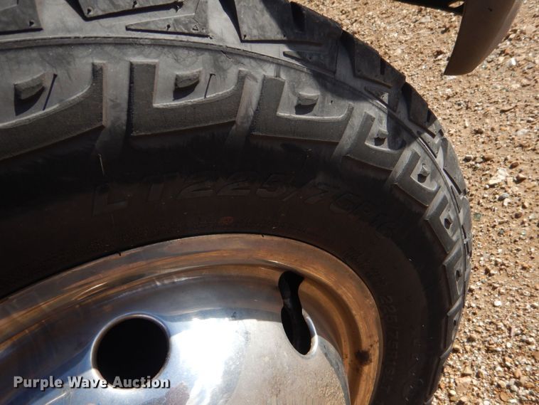 image for item LT9029 1996 Ford E350  shuttle bus