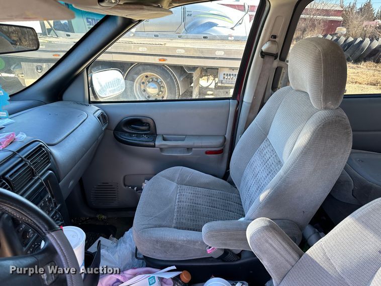 image for item LT9294 2005 Chevrolet Venture  van