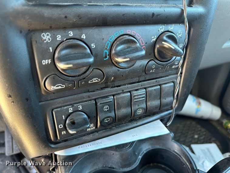 image for item LT9294 2005 Chevrolet Venture  van