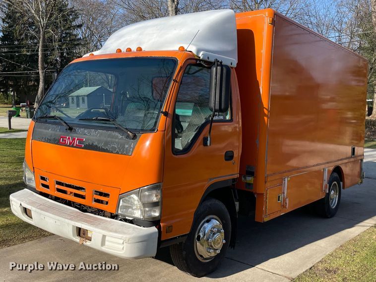 image for item MA9813 2006 GMC W4500  box truck