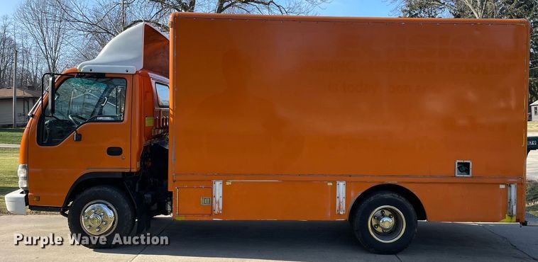 image for item MA9813 2006 GMC W4500  box truck