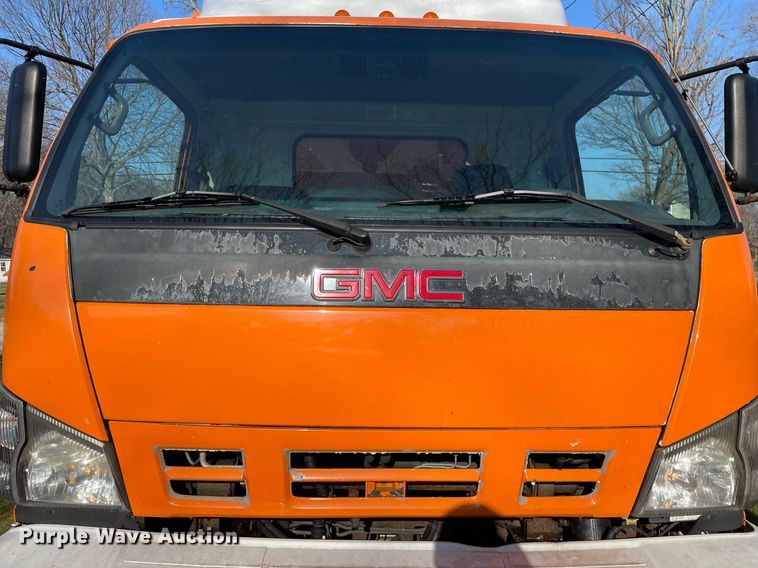 image for item MA9813 2006 GMC W4500  box truck