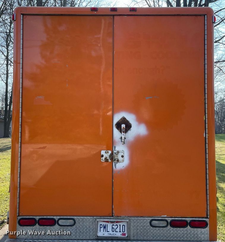 image for item MA9813 2006 GMC W4500  box truck