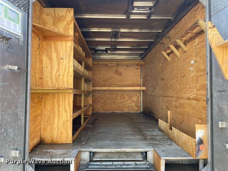 image for item MA9813 2006 GMC W4500  box truck