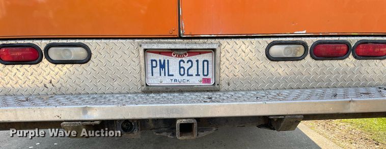 image for item MA9813 2006 GMC W4500  box truck