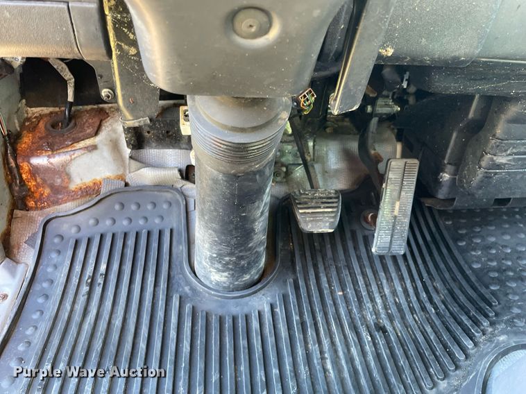 image for item MA9813 2006 GMC W4500  box truck