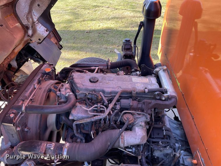 image for item MA9813 2006 GMC W4500  box truck