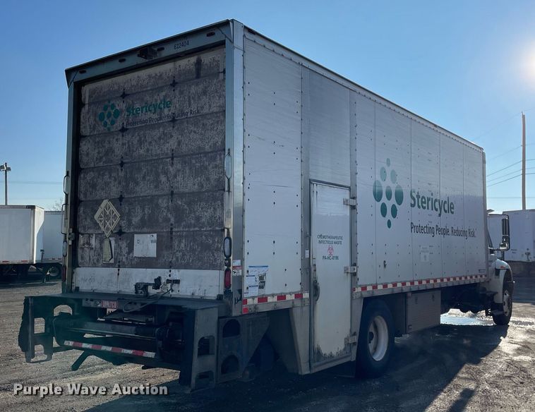 image for item MA9814 2016 International 4300  box truck