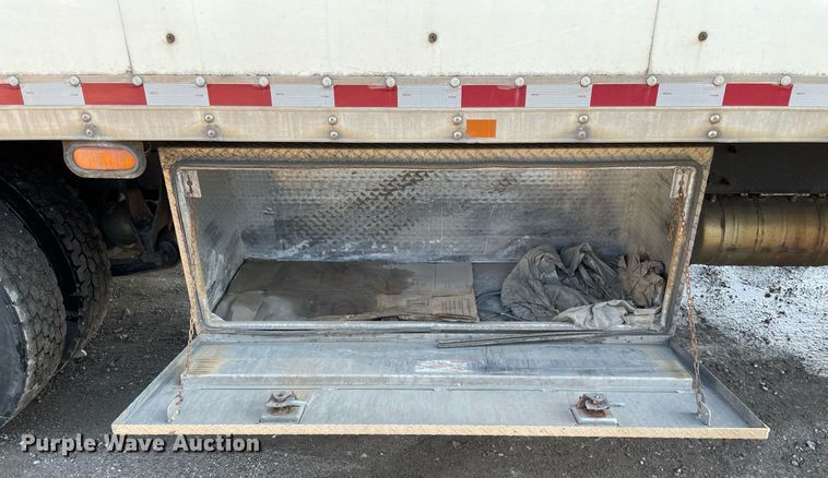 image for item MA9814 2016 International 4300  box truck