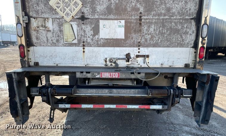 image for item MA9814 2016 International 4300  box truck