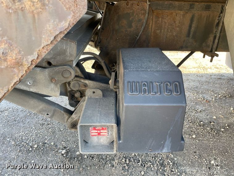 image for item MA9814 2016 International 4300  box truck