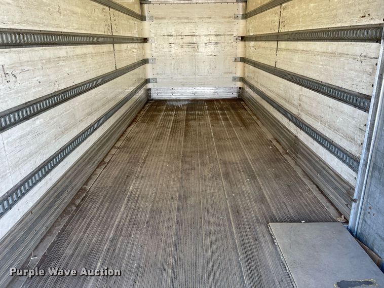 image for item MA9814 2016 International 4300  box truck