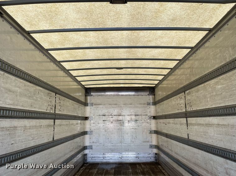 image for item MA9814 2016 International 4300  box truck