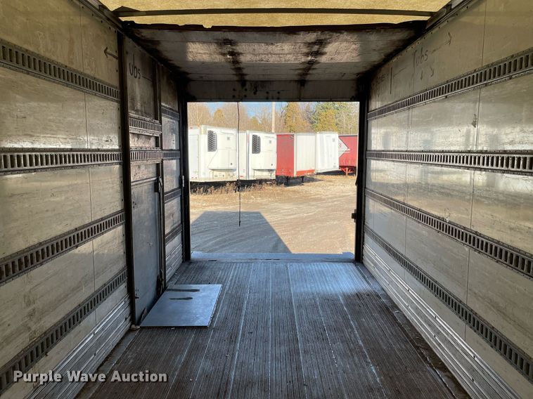 image for item MA9814 2016 International 4300  box truck