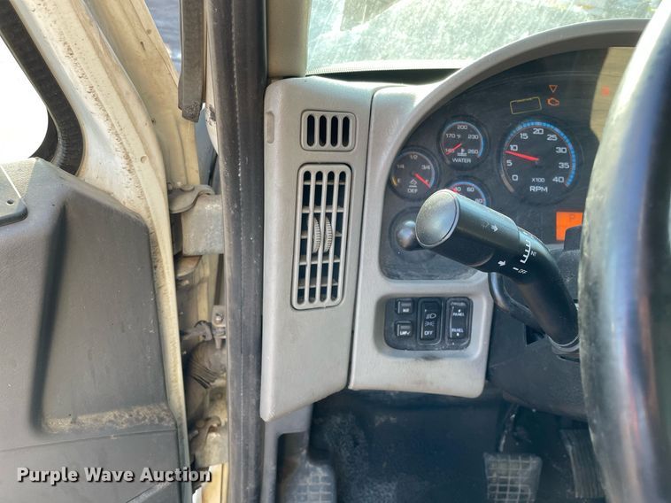 image for item MA9814 2016 International 4300  box truck