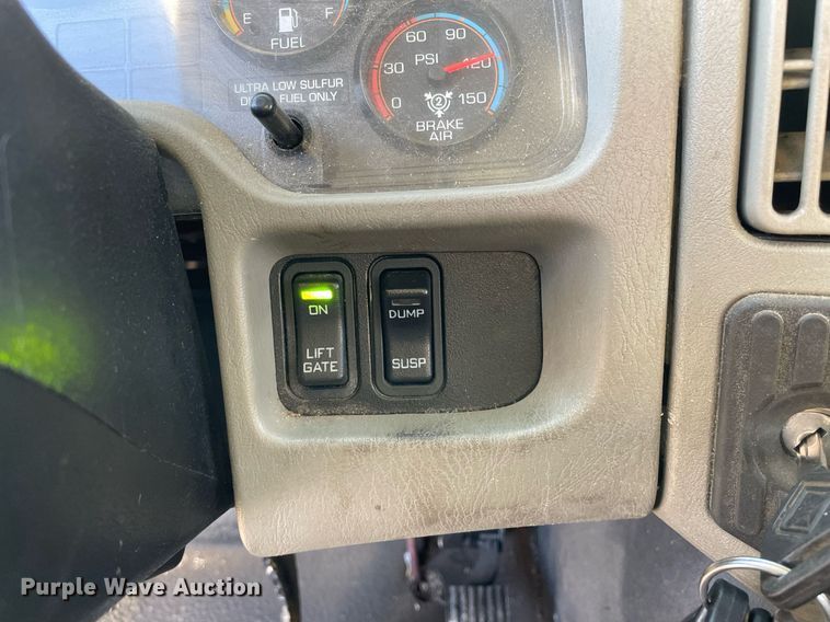 image for item MA9814 2016 International 4300  box truck