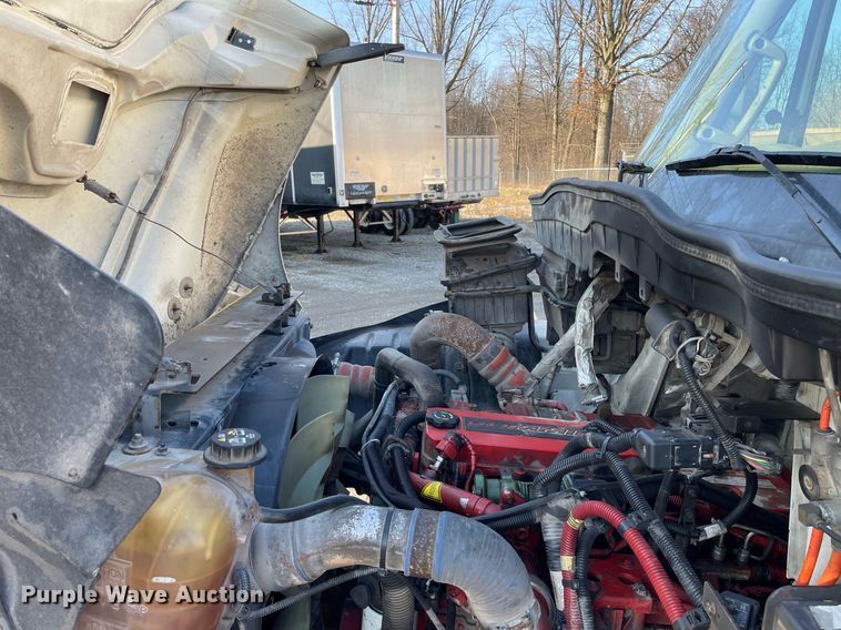 image for item MA9814 2016 International 4300  box truck