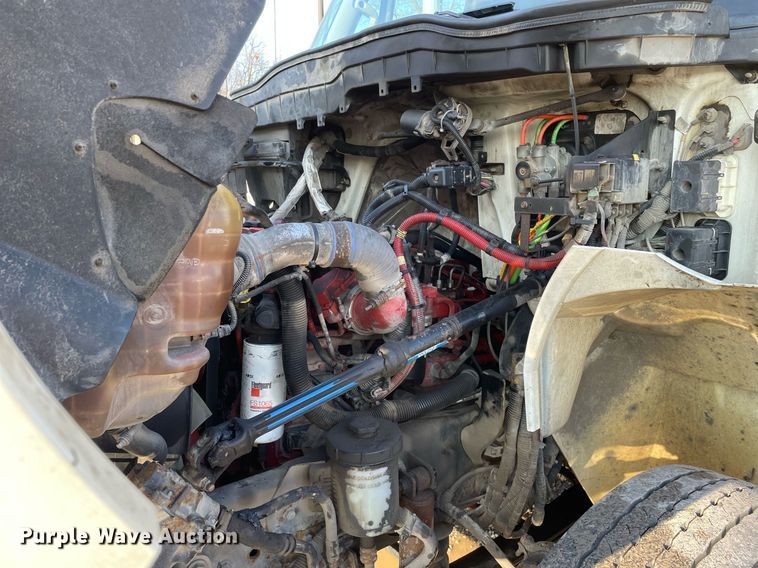 image for item MA9814 2016 International 4300  box truck