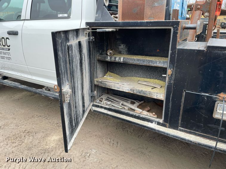 image for item MA9815 2012 Dodge Ram 5500HD  Crew Cab flatbed truck
