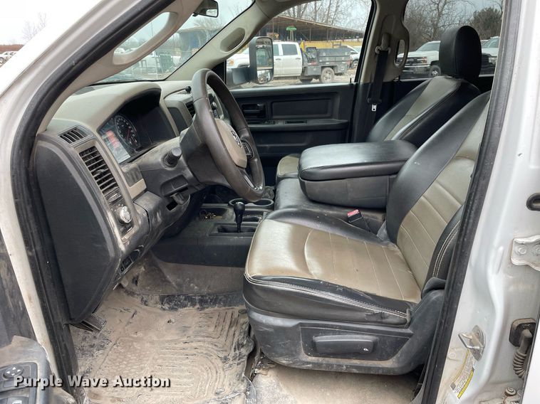 image for item MA9815 2012 Dodge Ram 5500HD  Crew Cab flatbed truck