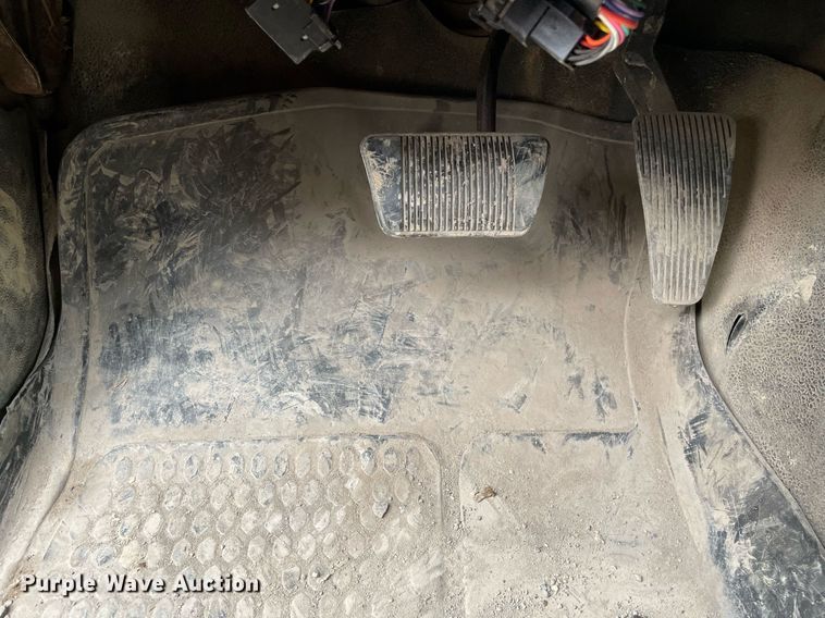 image for item MA9815 2012 Dodge Ram 5500HD  Crew Cab flatbed truck