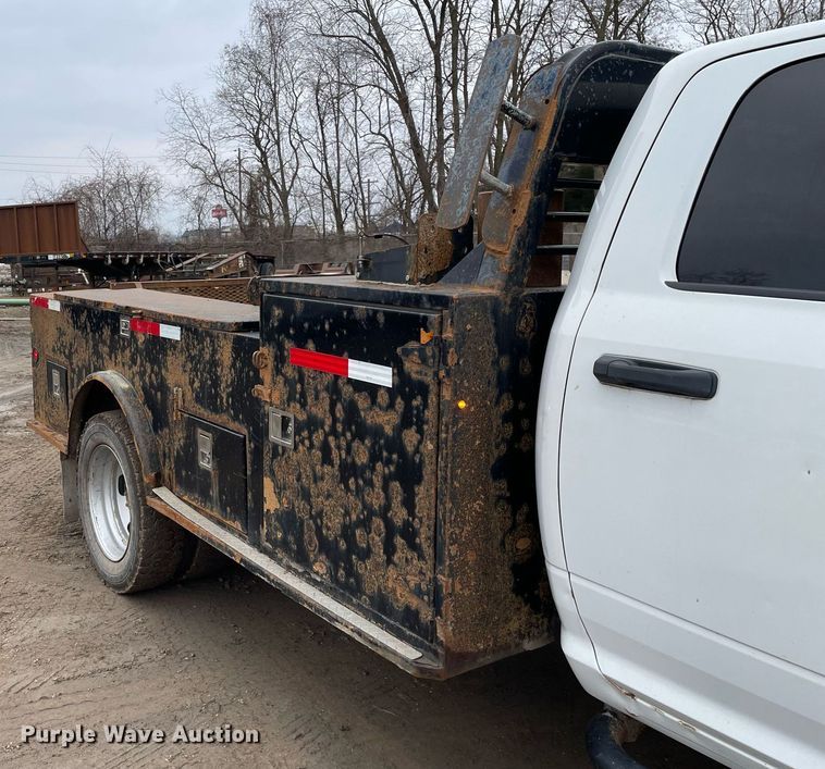 image for item MA9816 2012 Dodge Ram 5500HD  Crew Cab flatbed truck