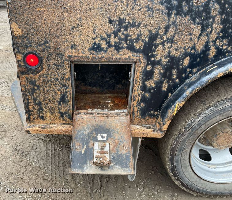 image for item MA9816 2012 Dodge Ram 5500HD  Crew Cab flatbed truck