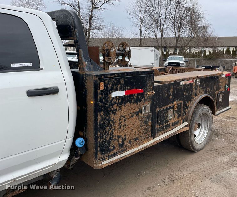 image for item MA9816 2012 Dodge Ram 5500HD  Crew Cab flatbed truck