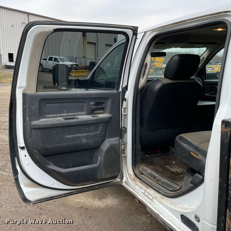 image for item MA9816 2012 Dodge Ram 5500HD  Crew Cab flatbed truck