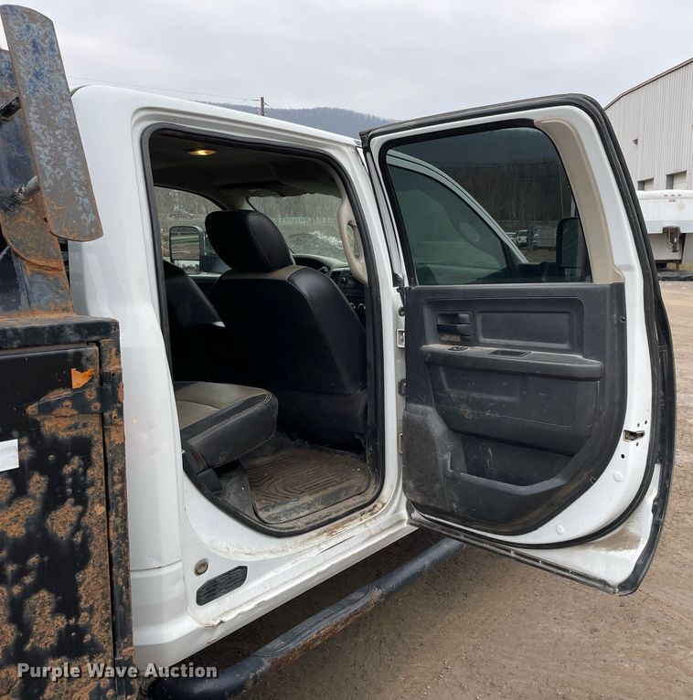 image for item MA9816 2012 Dodge Ram 5500HD  Crew Cab flatbed truck