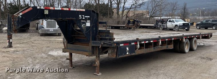 image for item MA9817 2006 Apache  equipment trailer
