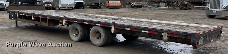 image for item MA9817 2006 Apache  equipment trailer