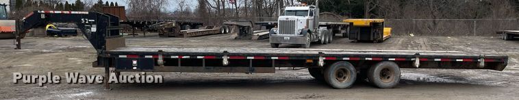 image for item MA9817 2006 Apache  equipment trailer