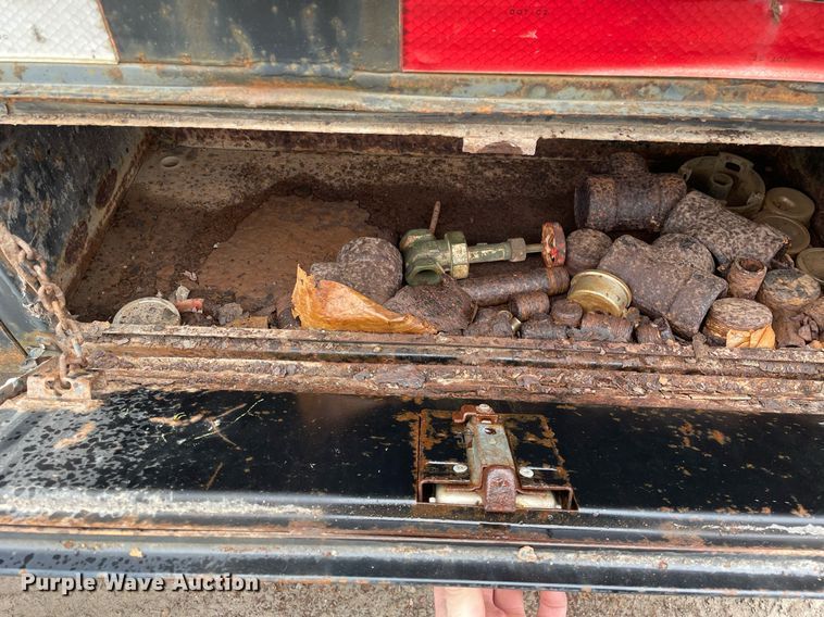 image for item MA9817 2006 Apache  equipment trailer