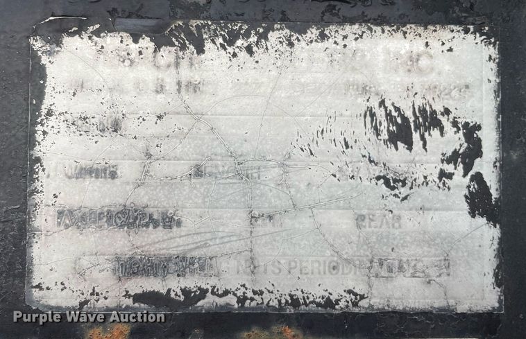 image for item MA9817 2006 Apache  equipment trailer