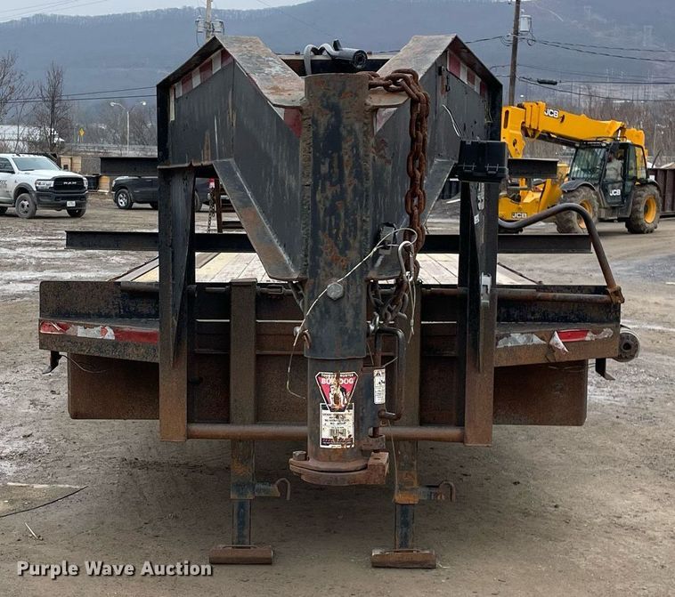 image for item MA9818 1985 Comet  equipment trailer