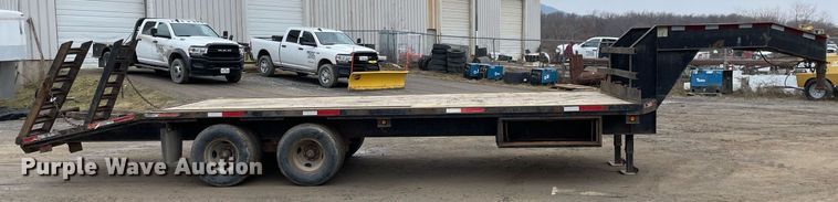 image for item MA9818 1985 Comet  equipment trailer