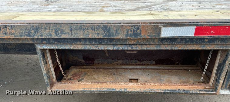 image for item MA9818 1985 Comet  equipment trailer