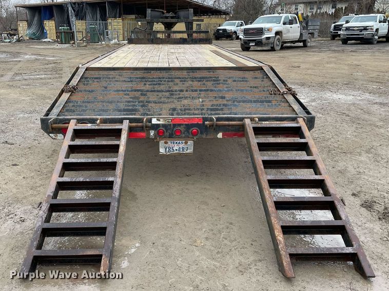 image for item MA9818 1985 Comet  equipment trailer